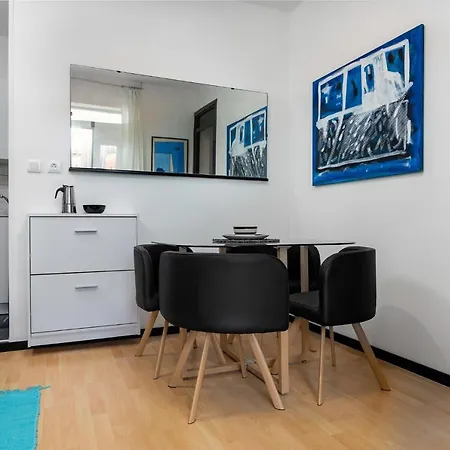 In 40154 Apartman *